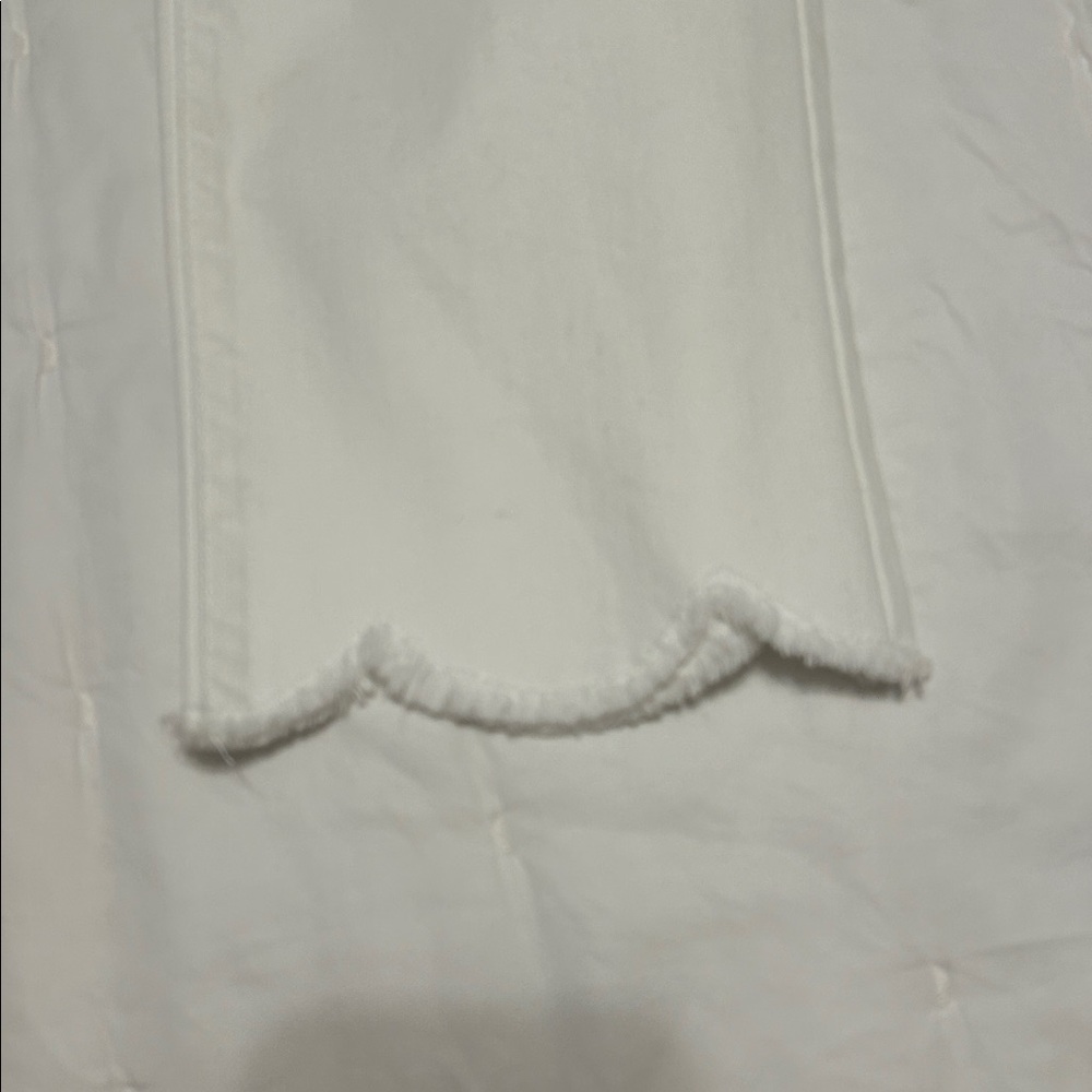 J. McLaughlin White Scallop-Hem Cropped Jeans - Picture 5 of 7